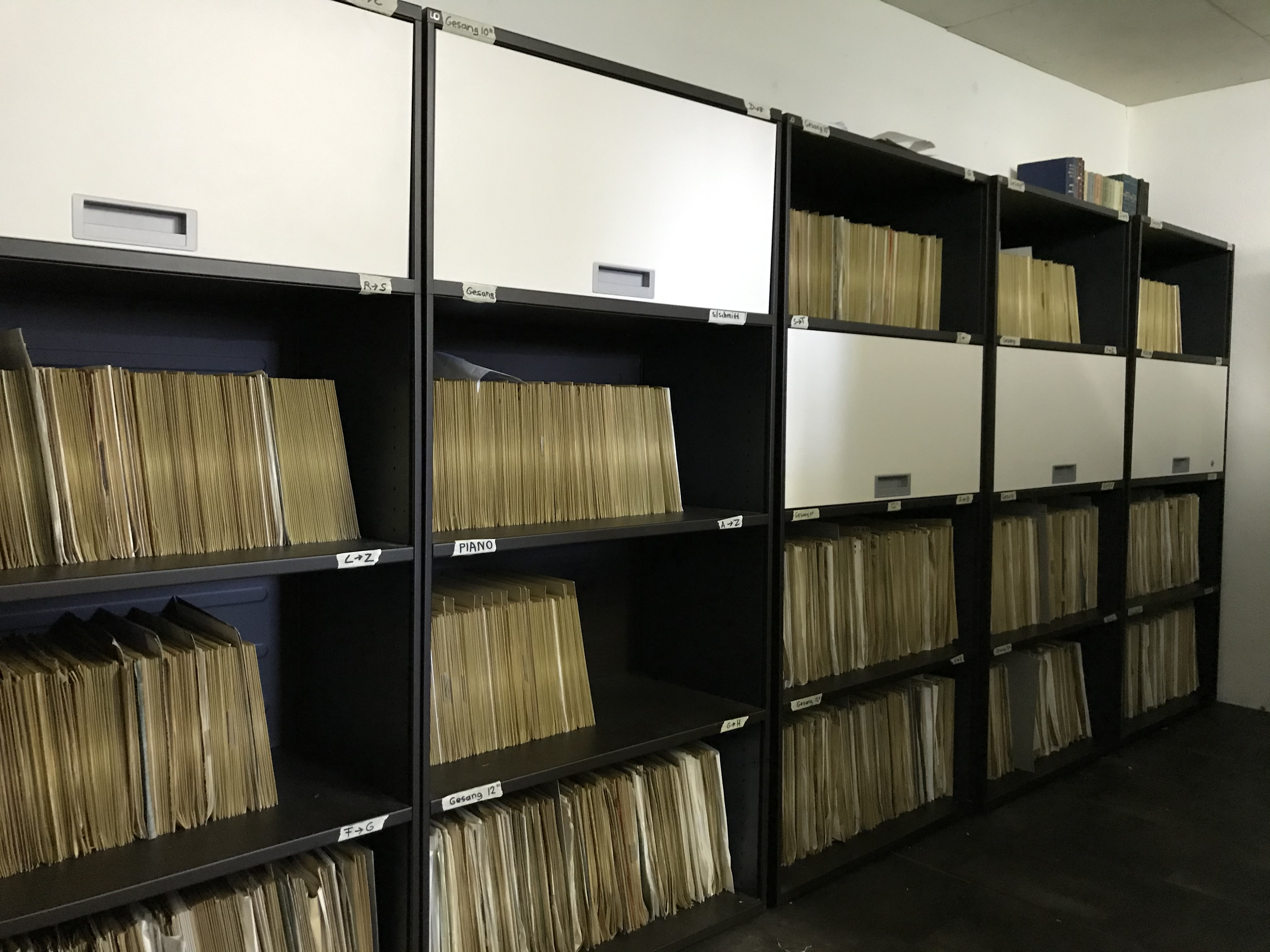 CC-BY-SA-4.0 Carl Flisch